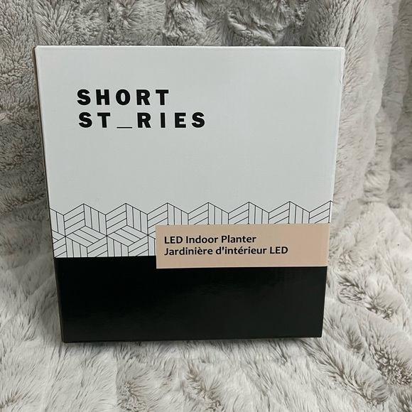 LED Indoor Planter - Picture 4 of 9